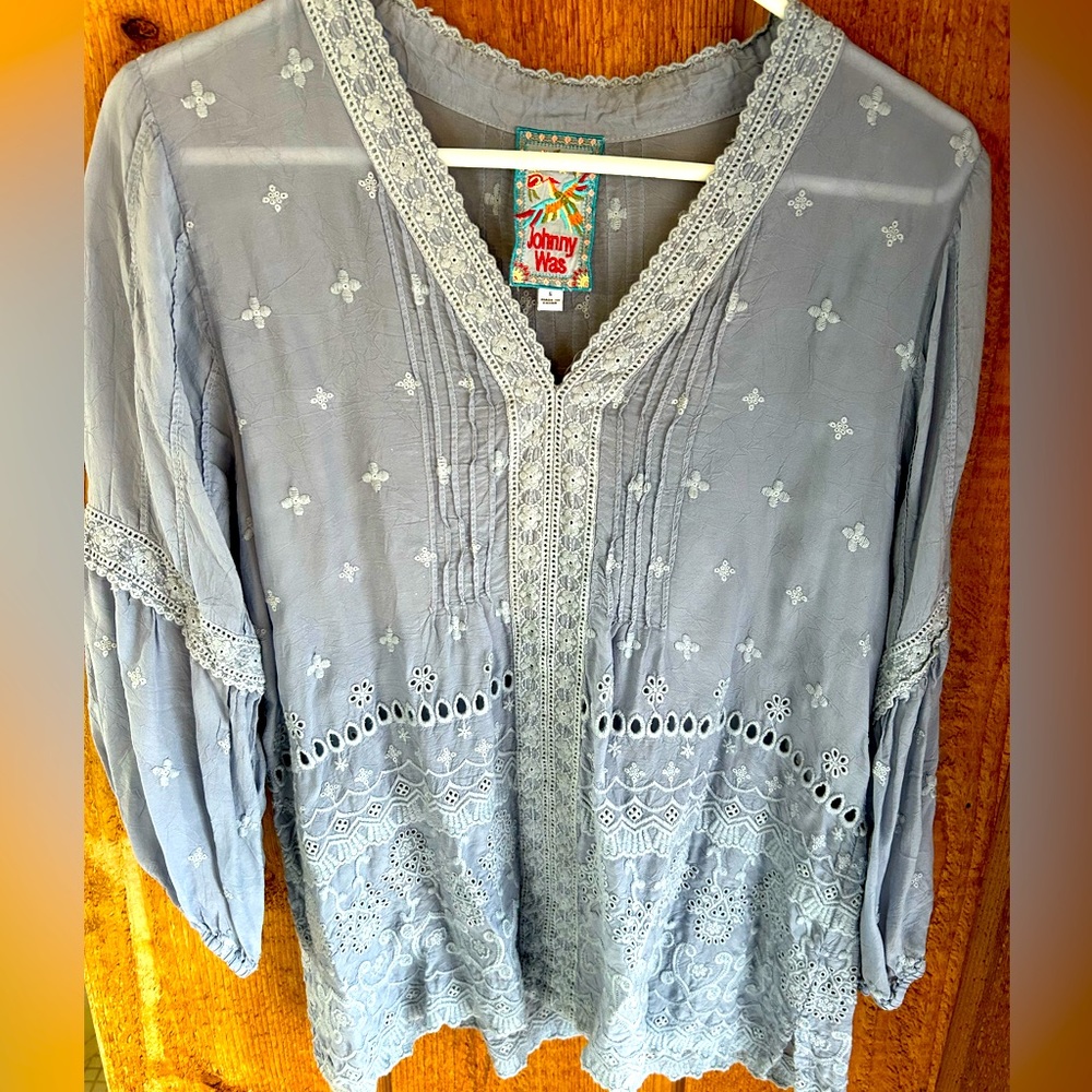 Johnny Was lace detail top, SM